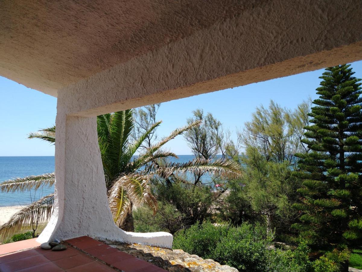 In Front Of The Beach - La Terrazza Sul Mare Флумини-ди-Кварту Экстерьер фото