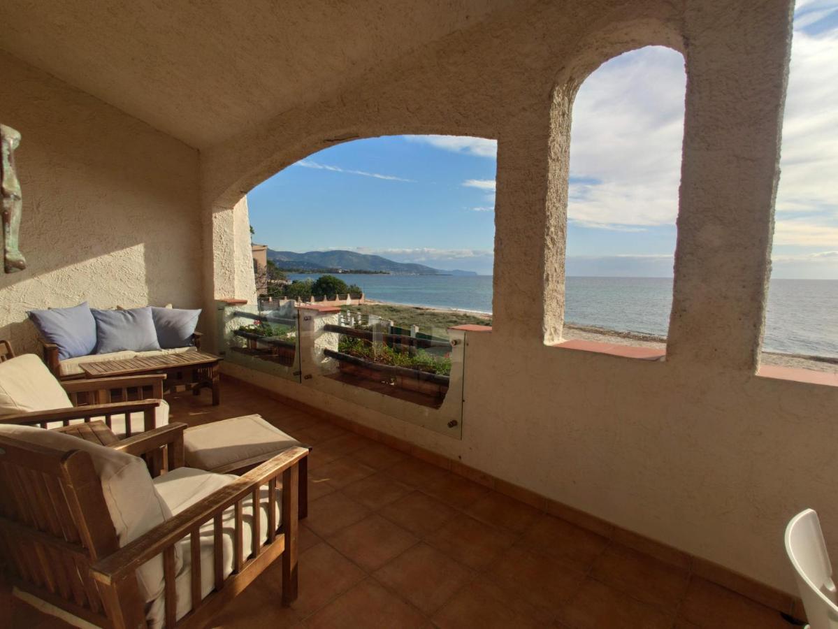 In Front Of The Beach - La Terrazza Sul Mare Флумини-ди-Кварту Экстерьер фото