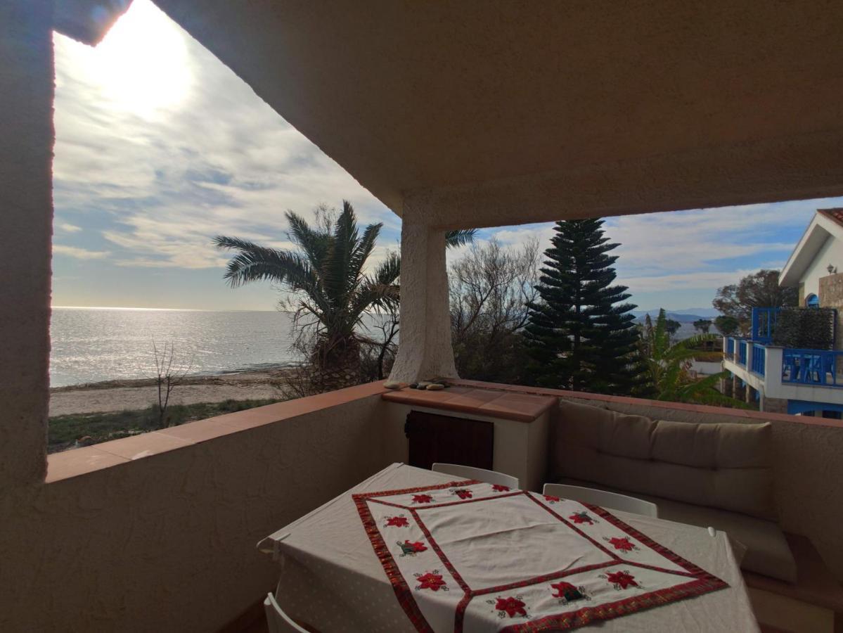 In Front Of The Beach - La Terrazza Sul Mare Флумини-ди-Кварту Экстерьер фото