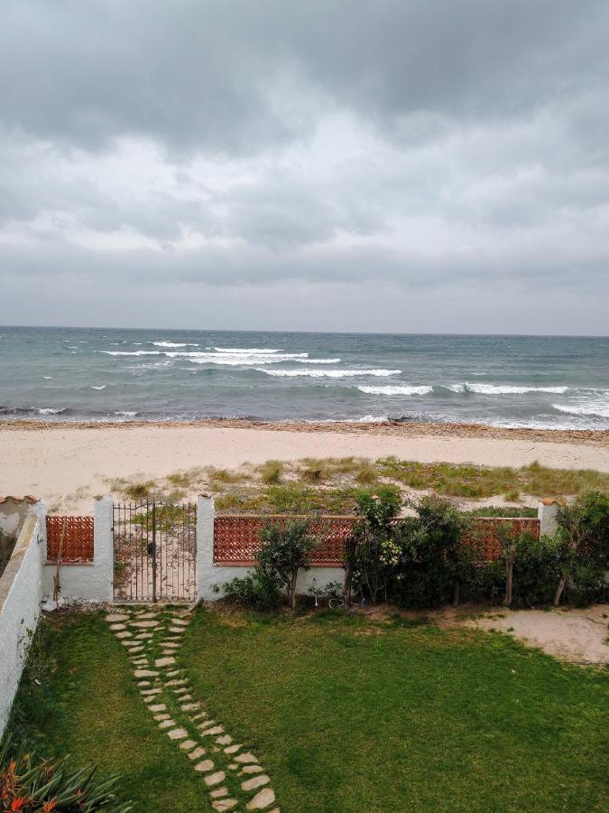 In Front Of The Beach - La Terrazza Sul Mare Флумини-ди-Кварту Экстерьер фото